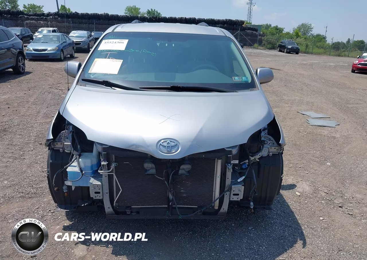2013 Toyota Sienna Le V6 8 Passenger VIN:5TDKK3DC9DS298866 - 13