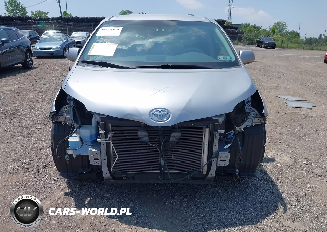 2013 Toyota Sienna Le V6 8 Passenger VIN:5TDKK3DC9DS298866 - 6