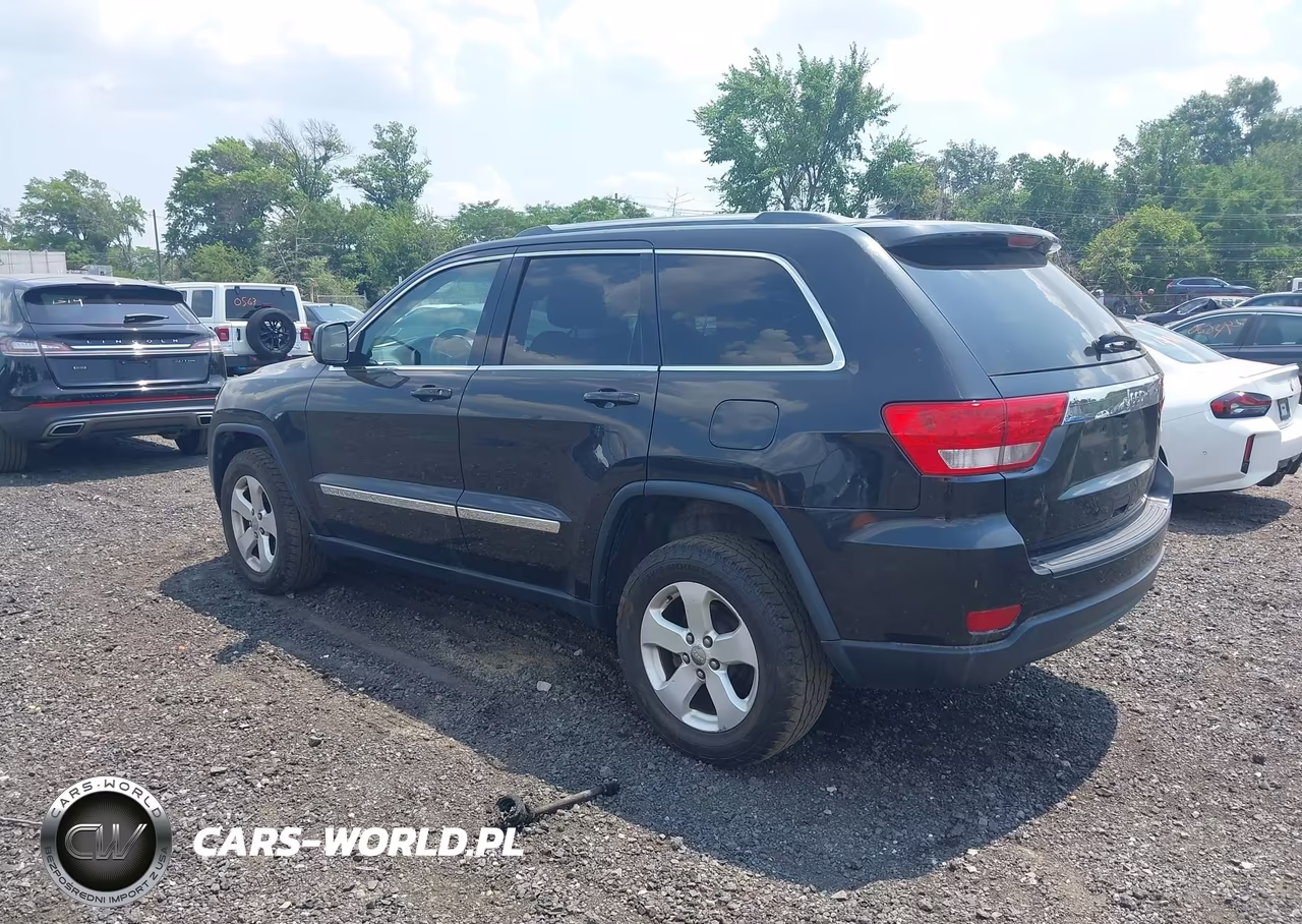 2012 Jeep Grand Cherokee Laredo VIN:1C4RJFAG3CC268921 - 3