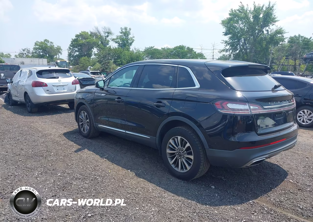 2020 Lincoln Nautilus Standard VIN:2LMPJ8J98LBL31113 - 3