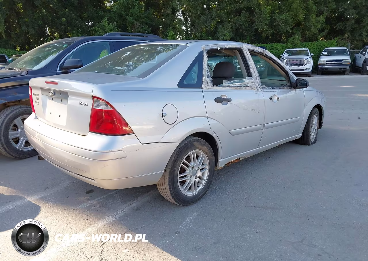 2005 Ford Focus Zx4 VIN:1FAFP34N45W251854 - 4