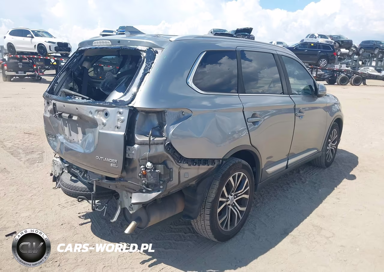 2018 Mitsubishi Outlander Sel VIN:JA4AD3A34JZ012730 - 4
