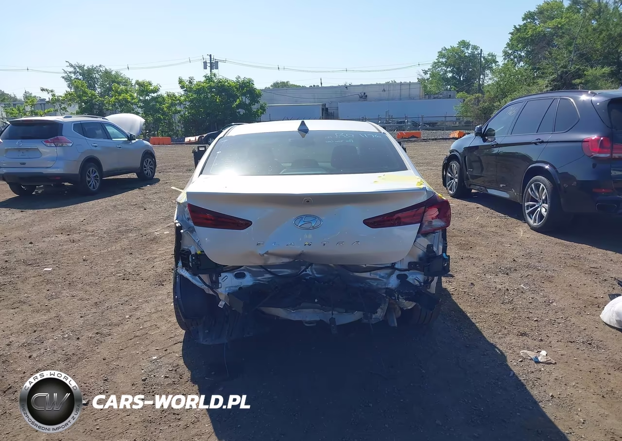 2019 Hyundai Elantra Value Edition VIN:KMHD84LF2KU886234 - 16