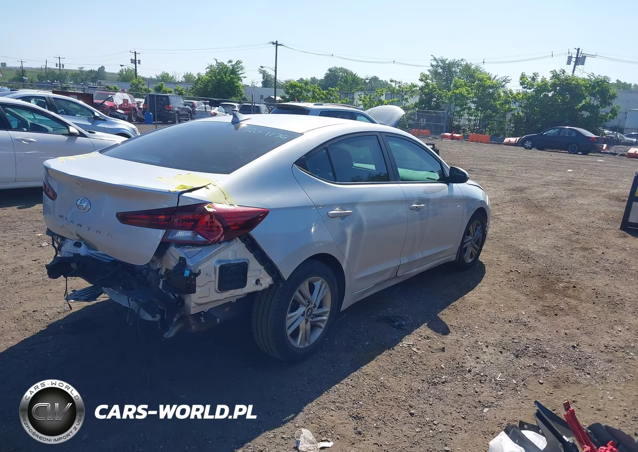 2019 Hyundai Elantra Value Edition VIN:KMHD84LF2KU886234 - 4