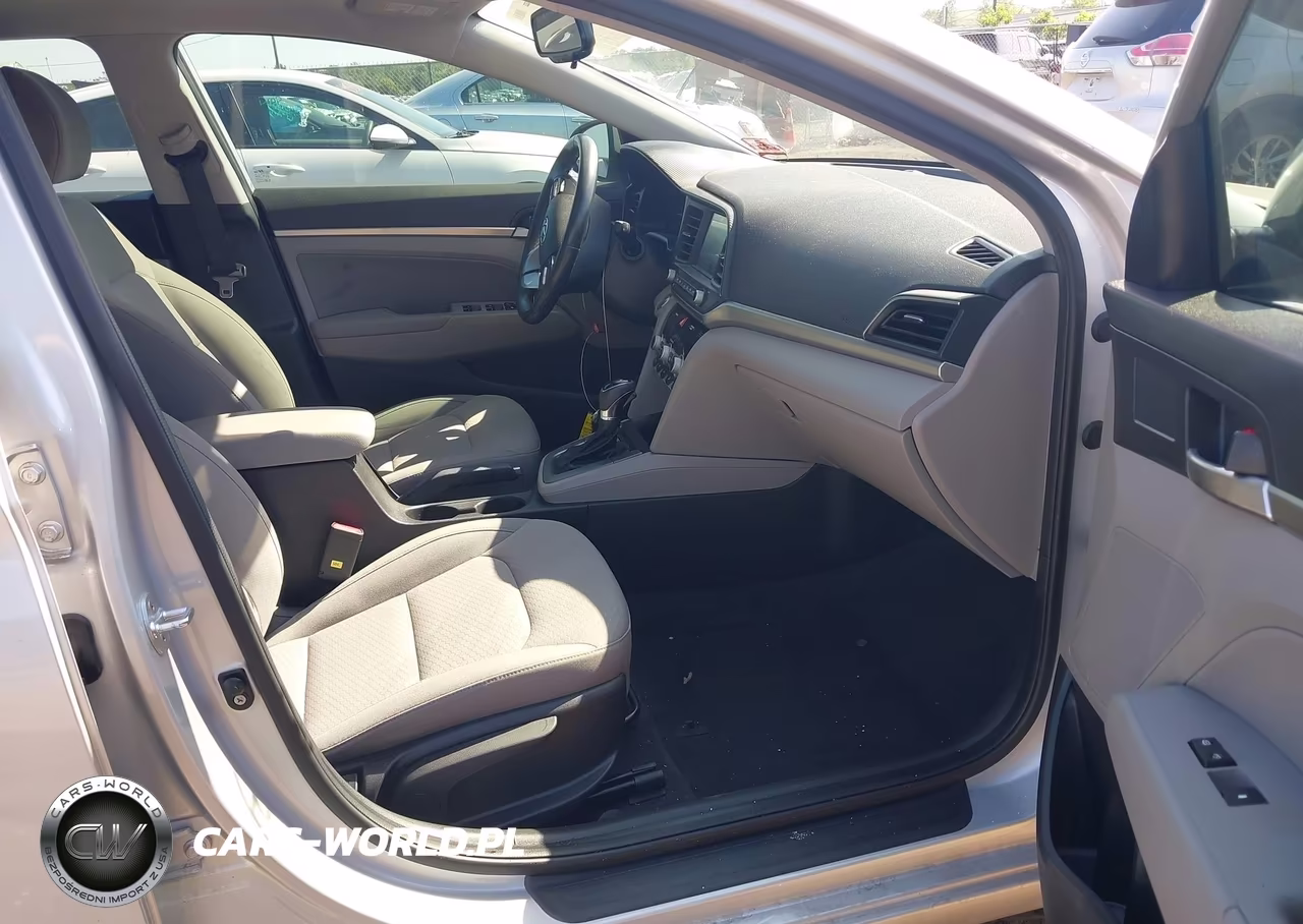 2019 Hyundai Elantra Value Edition VIN:KMHD84LF2KU886234 - 5