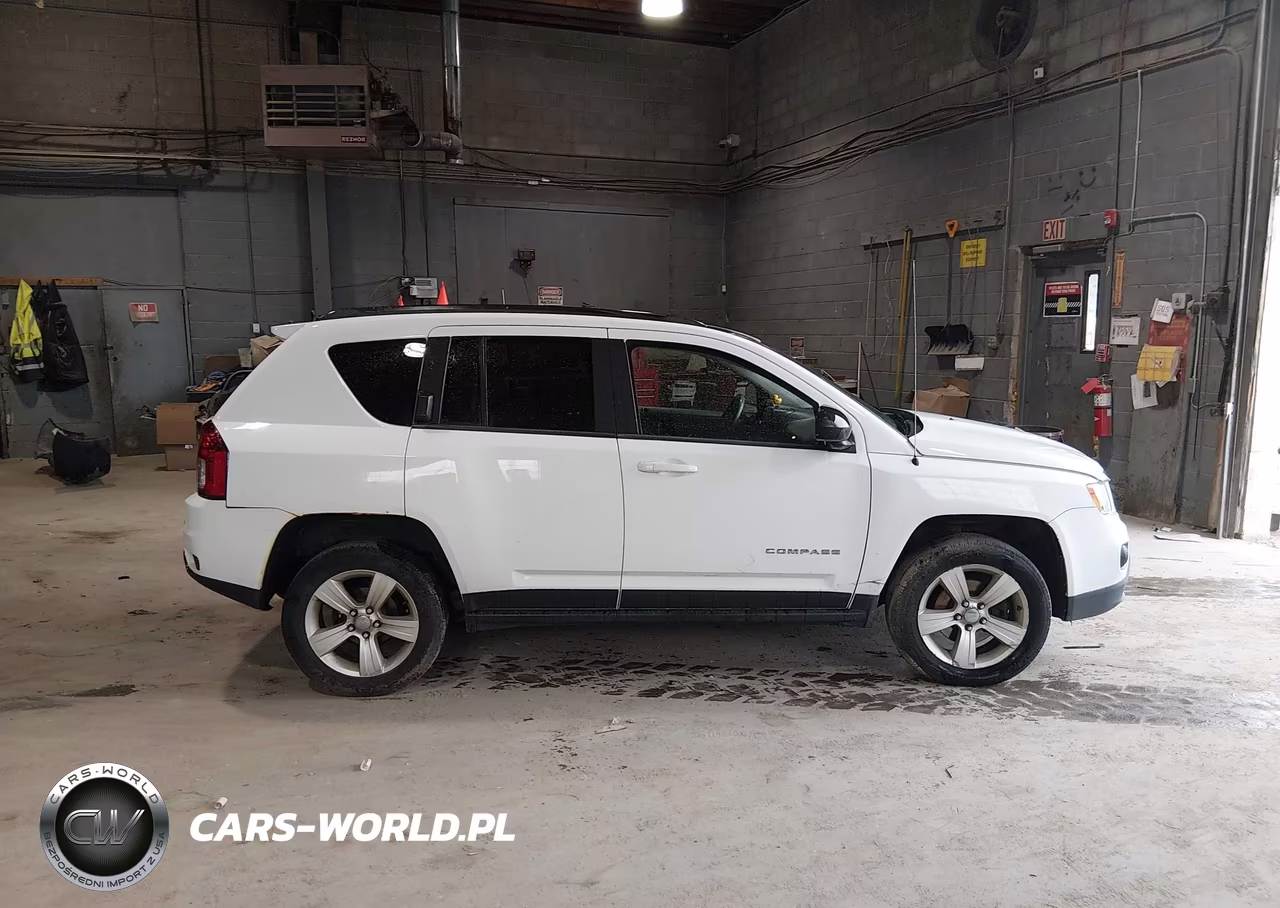 2013 Jeep Compass Sport VIN:1C4NJDBB4DD275099 - 13