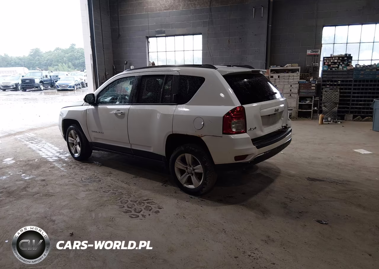 2013 Jeep Compass Sport VIN:1C4NJDBB4DD275099 - 3