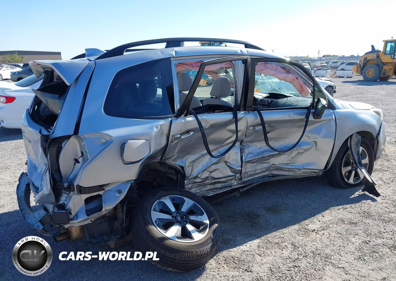 2018 Subaru Forester 2.5I Premium VIN:JF2SJAGC9JH539958 - 4