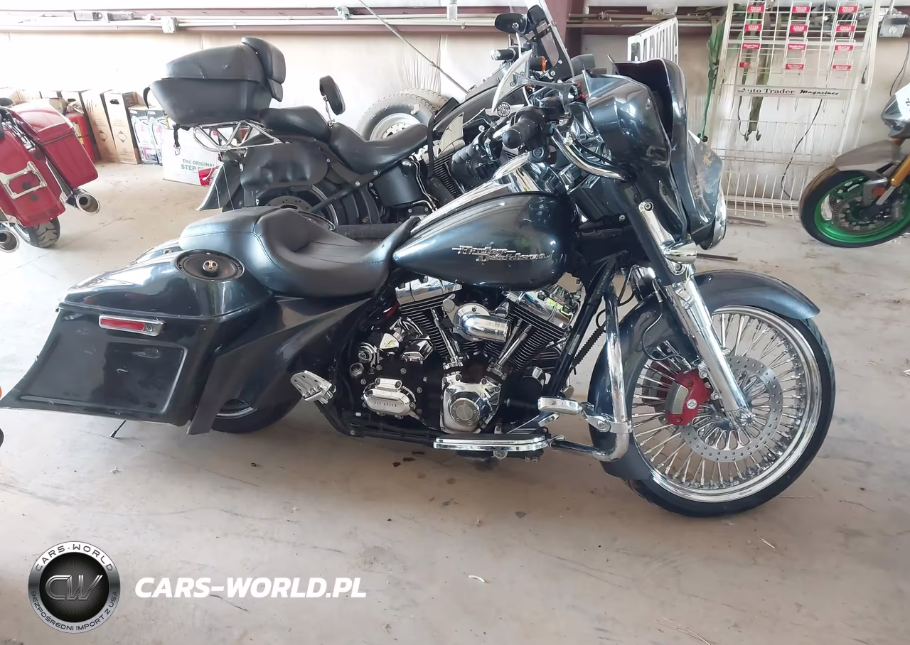 2010 Harley-Davidson Flhx VIN:1HD1KB417AB633189 - 12