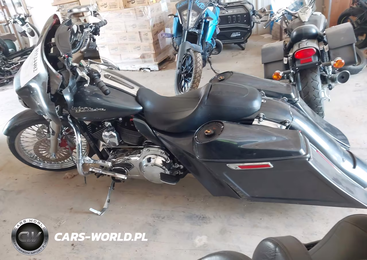 2010 Harley-Davidson Flhx VIN:1HD1KB417AB633189 - 13