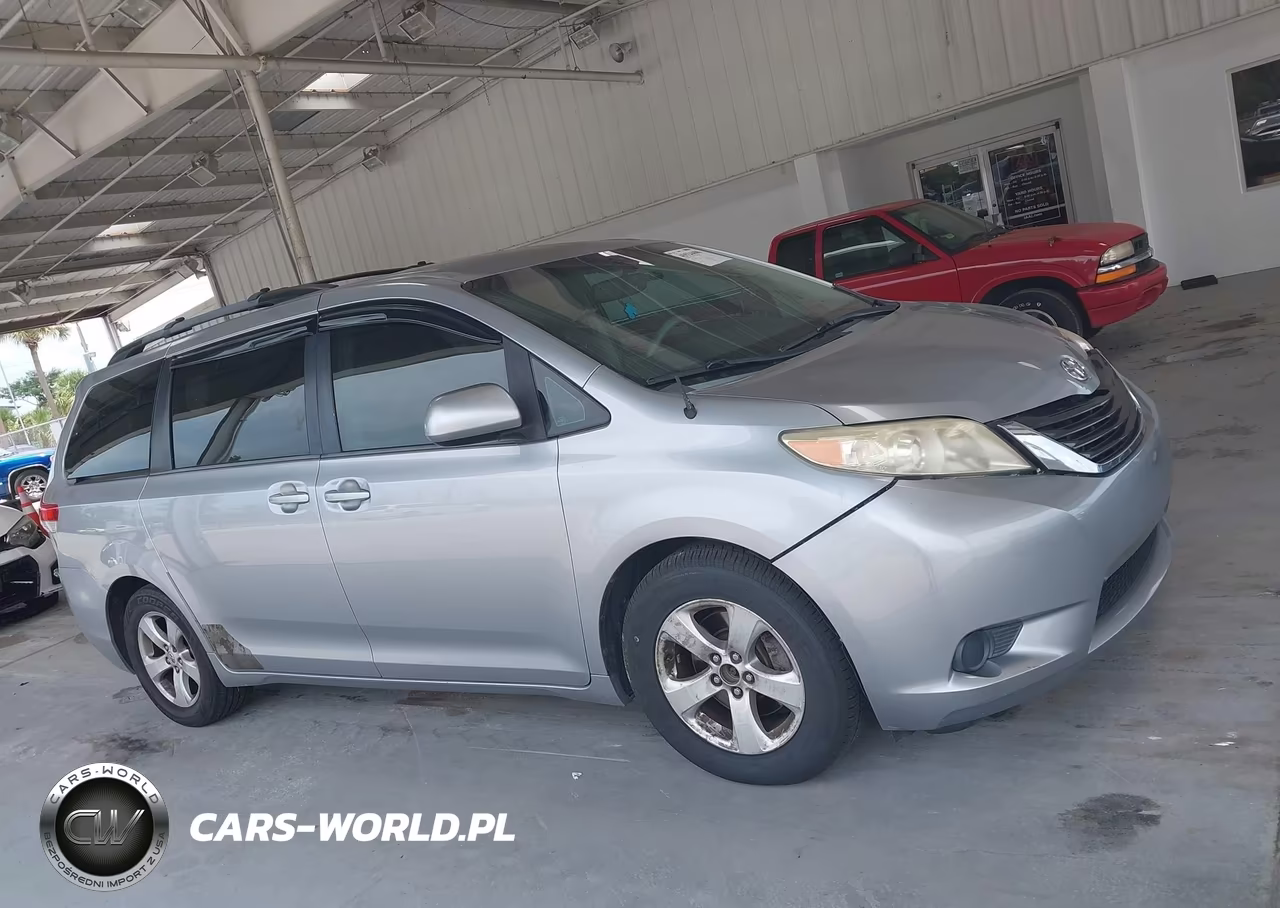 2013 Toyota Sienna Le V6 8 Passenger VIN:5TDKK3DC3DS316391 - 13