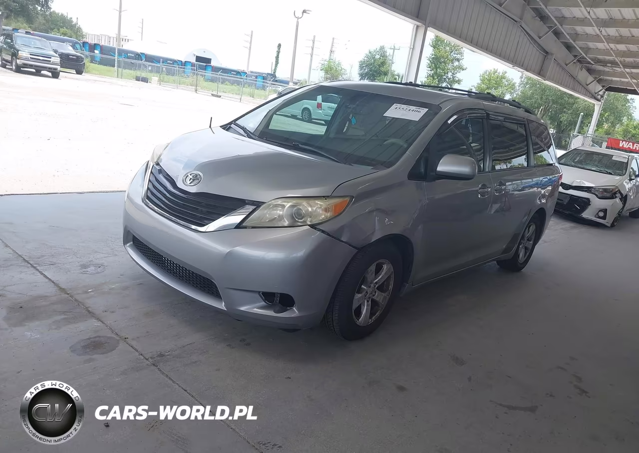 2013 Toyota Sienna Le V6 8 Passenger VIN:5TDKK3DC3DS316391 - 2