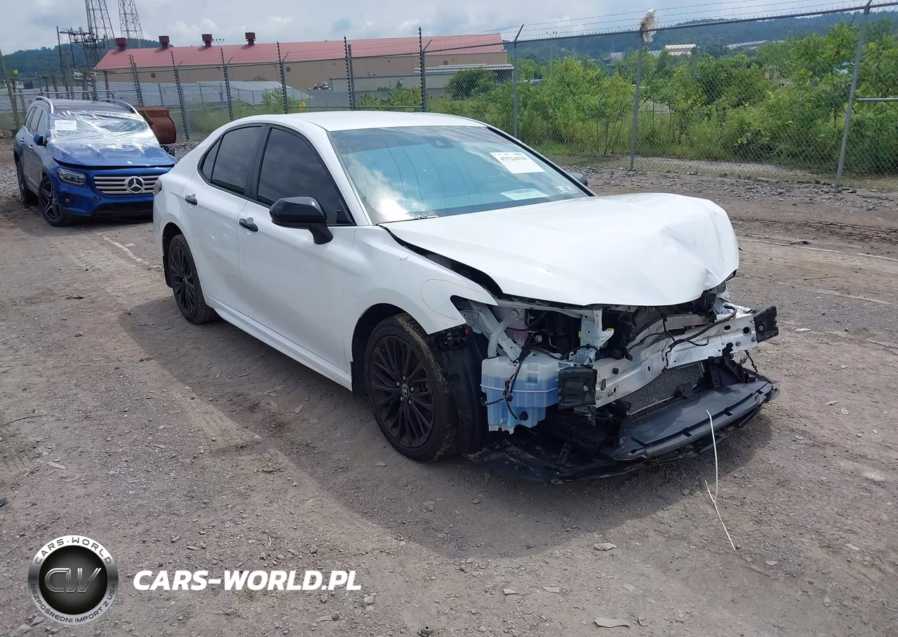 2021 Toyota Camry Se Nightshade Edition – zdjęcie 1 z 17