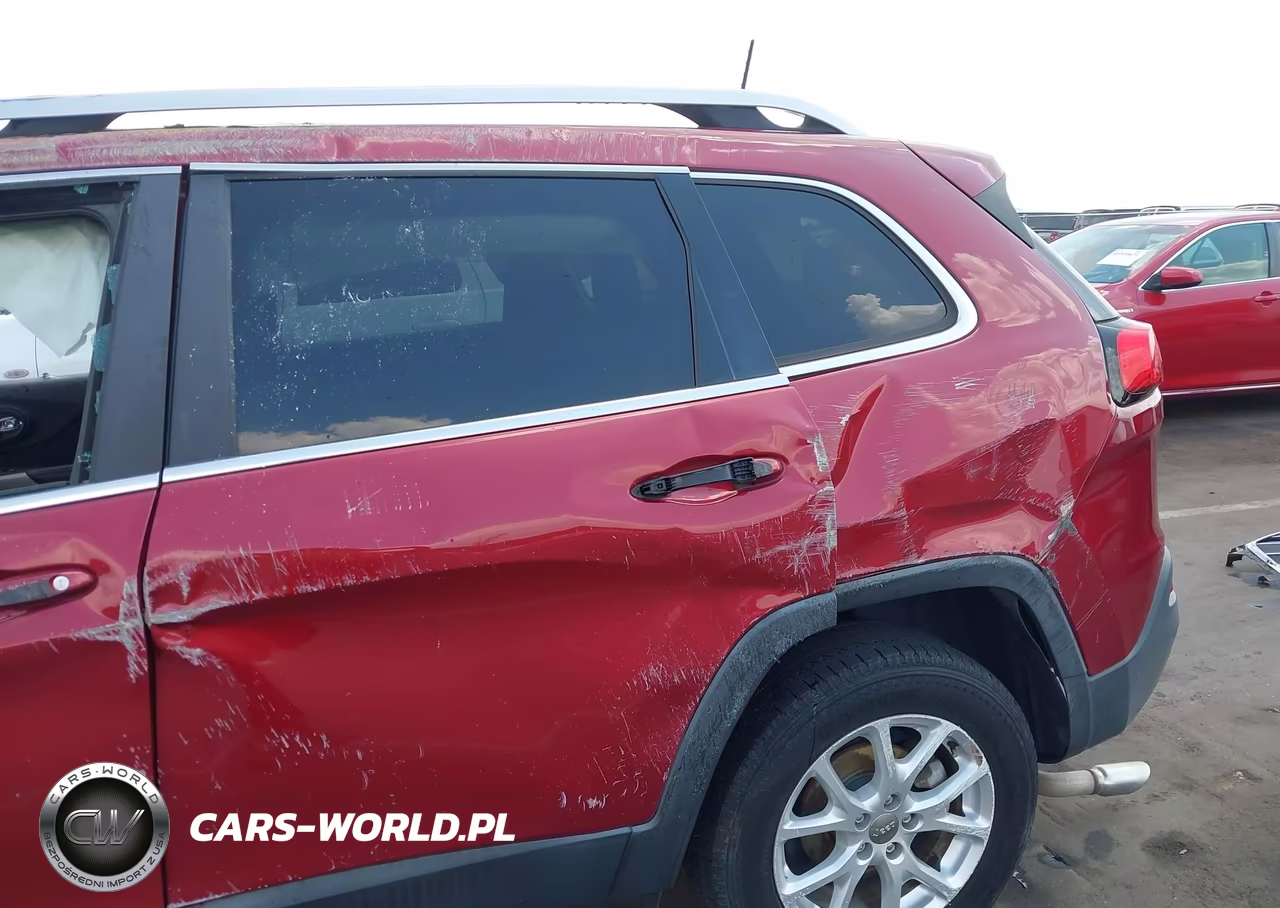 2017 Jeep Cherokee Latitude VIN:1C4PJLCB4HW574412 - 13