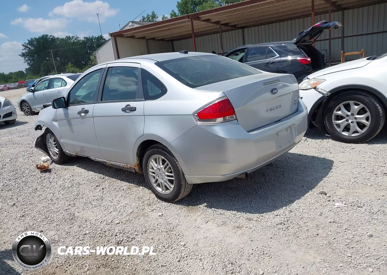 2010 Ford Focus Se VIN:1FAHP3FN2AW190021 - 3