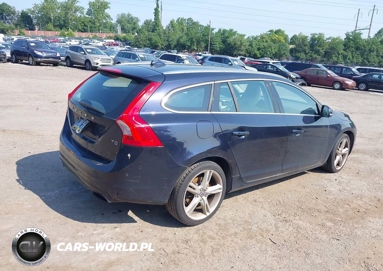 2017 Volvo V60 T5 Premier VIN:YV140MEK1H1343631 - 4