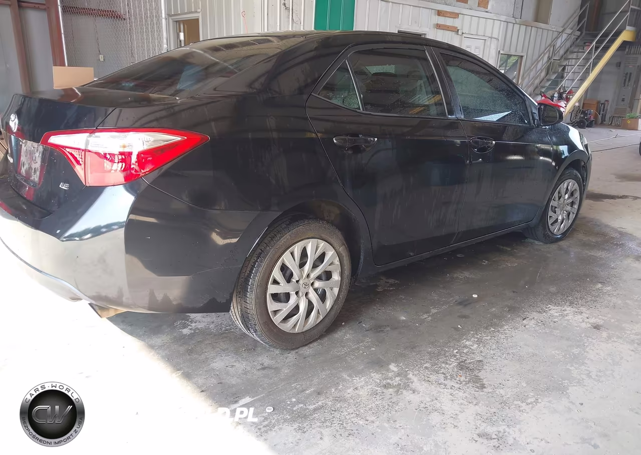 2016 Toyota Corolla Le VIN:2T1BURHE0GC519177 - 4