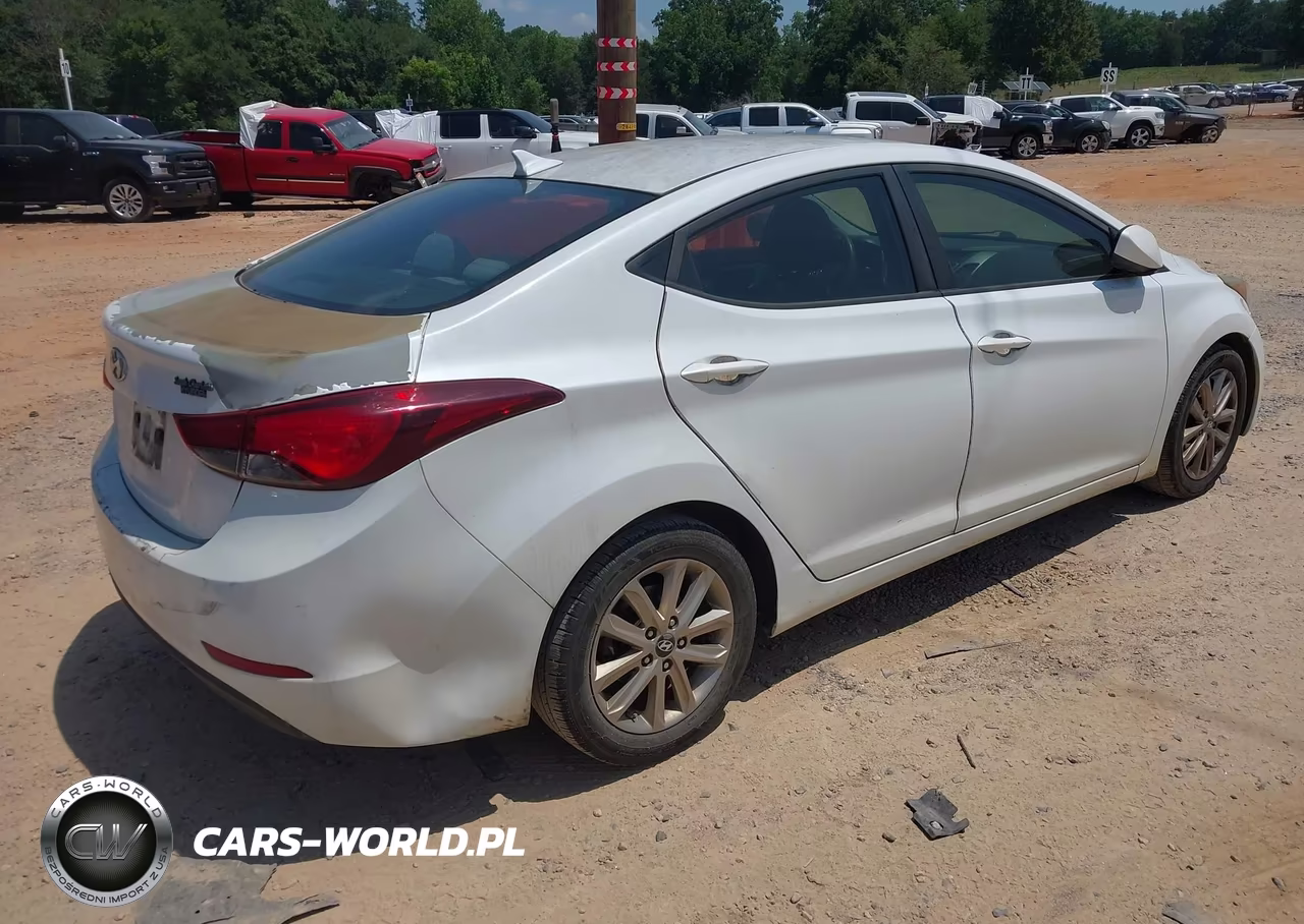 2015 Hyundai Elantra Se VIN:5NPDH4AE8FH586664 - 4