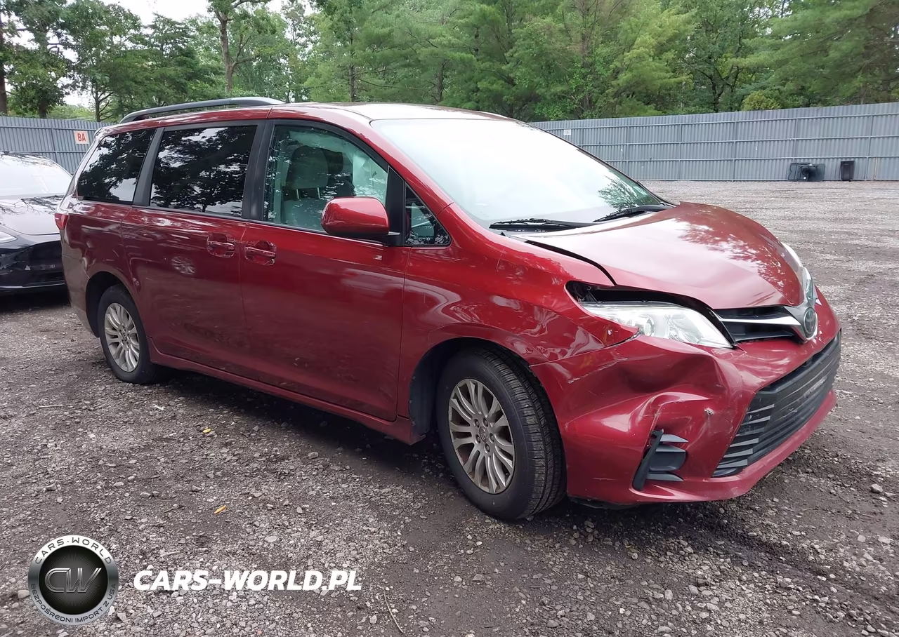 2020 Toyota Sienna Le – zdjęcie 1 z 16