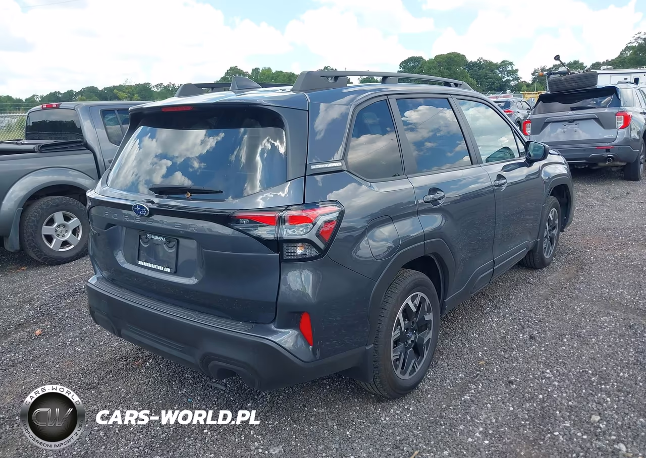 2025 Subaru Forester Premium VIN:JF2SLDDCXSH508395 - 4