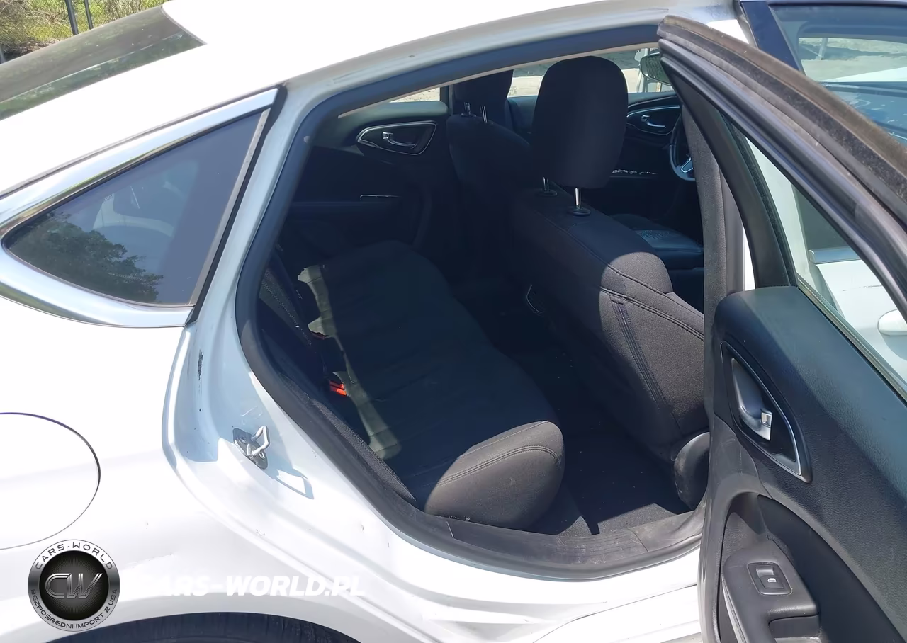 2016 Chrysler 200 Limited VIN:1C3CCCAB9GN133718 - 8