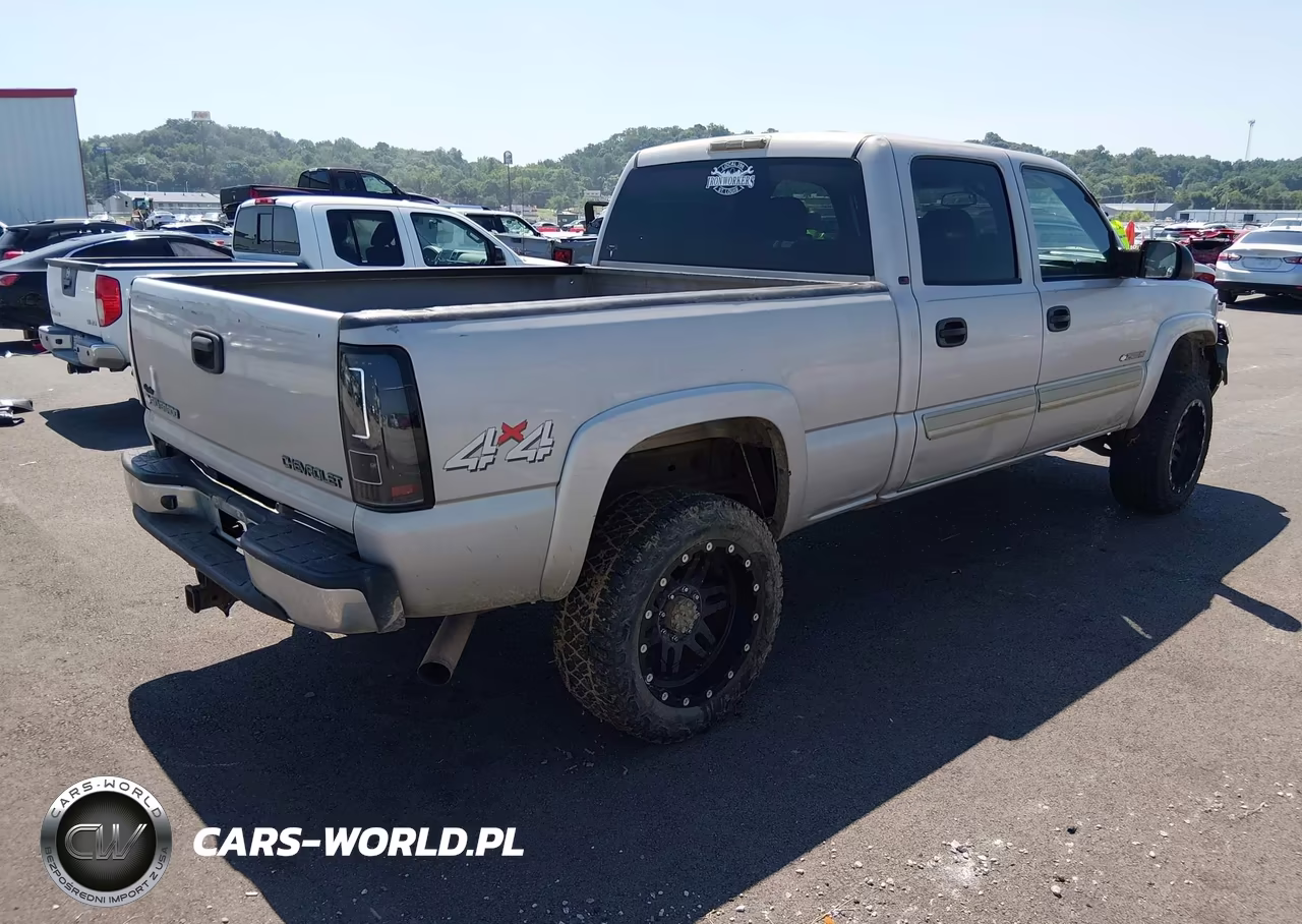 2004 Chevrolet Silverado 2500Hd Ls VIN:1GCHK23UX4F186222 - 4