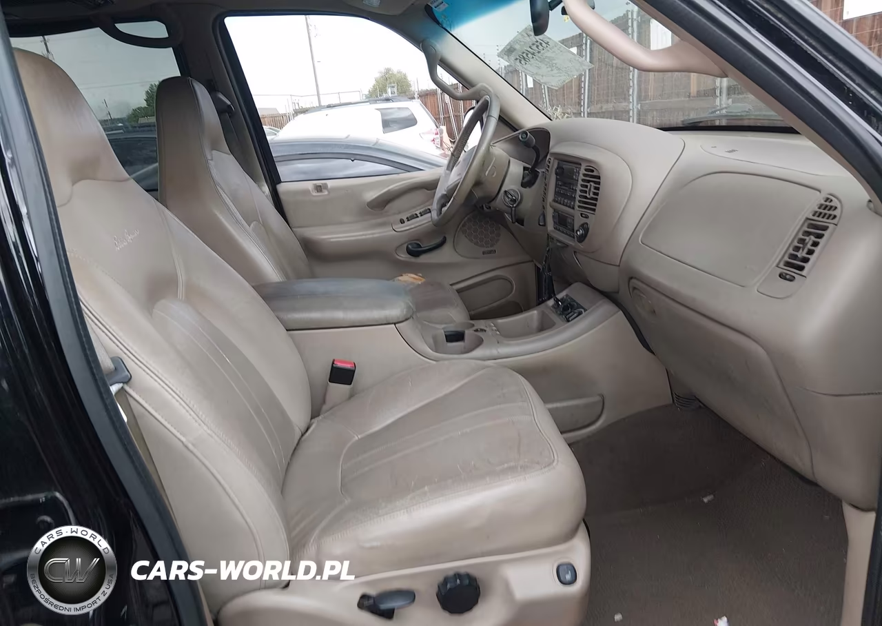 2002 Ford Expedition Eddie Bauer VIN:1FMFU18L42LA60170 - 5