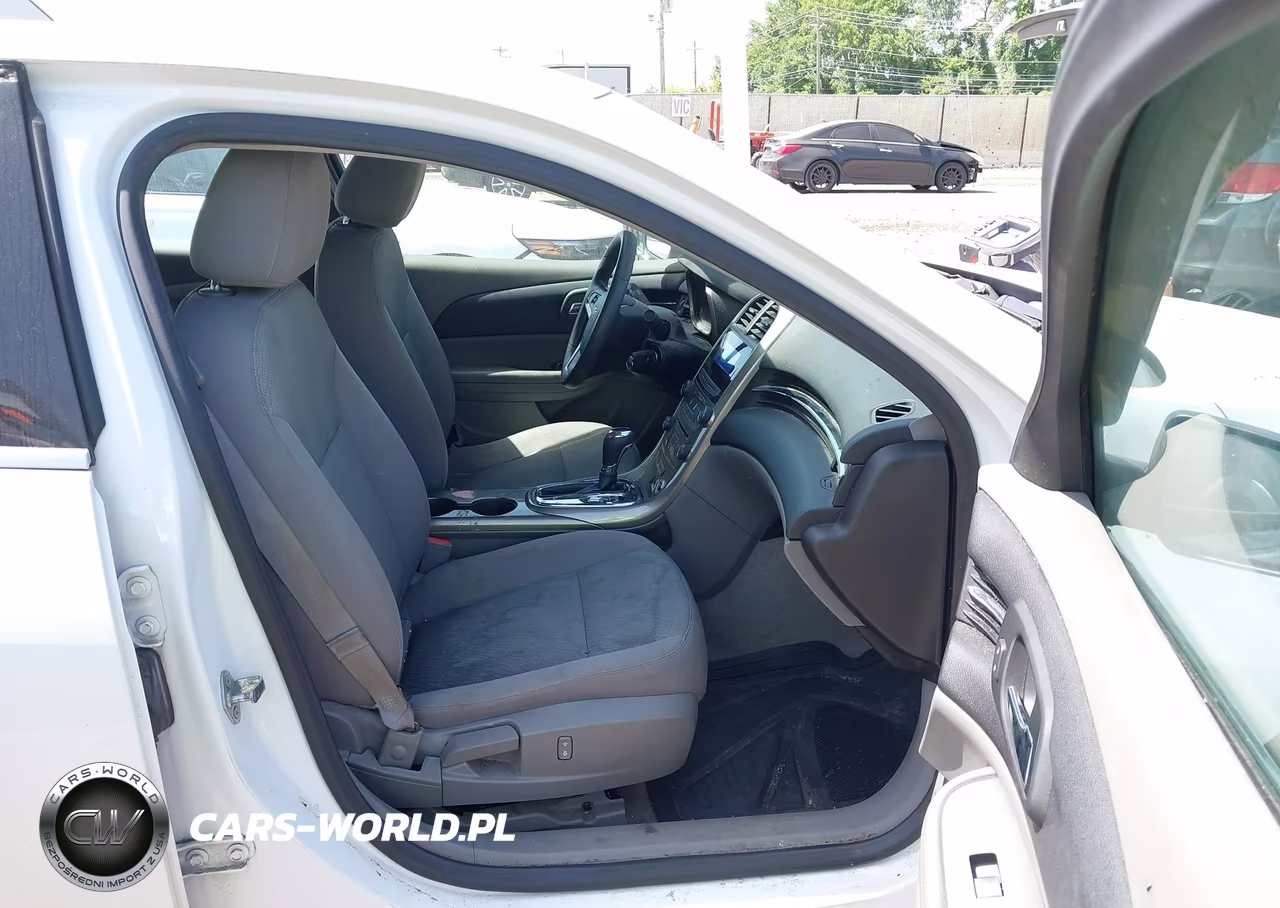 2013 Chevrolet Malibu 1Ls VIN:1G11B5SAXDF229816 - 5