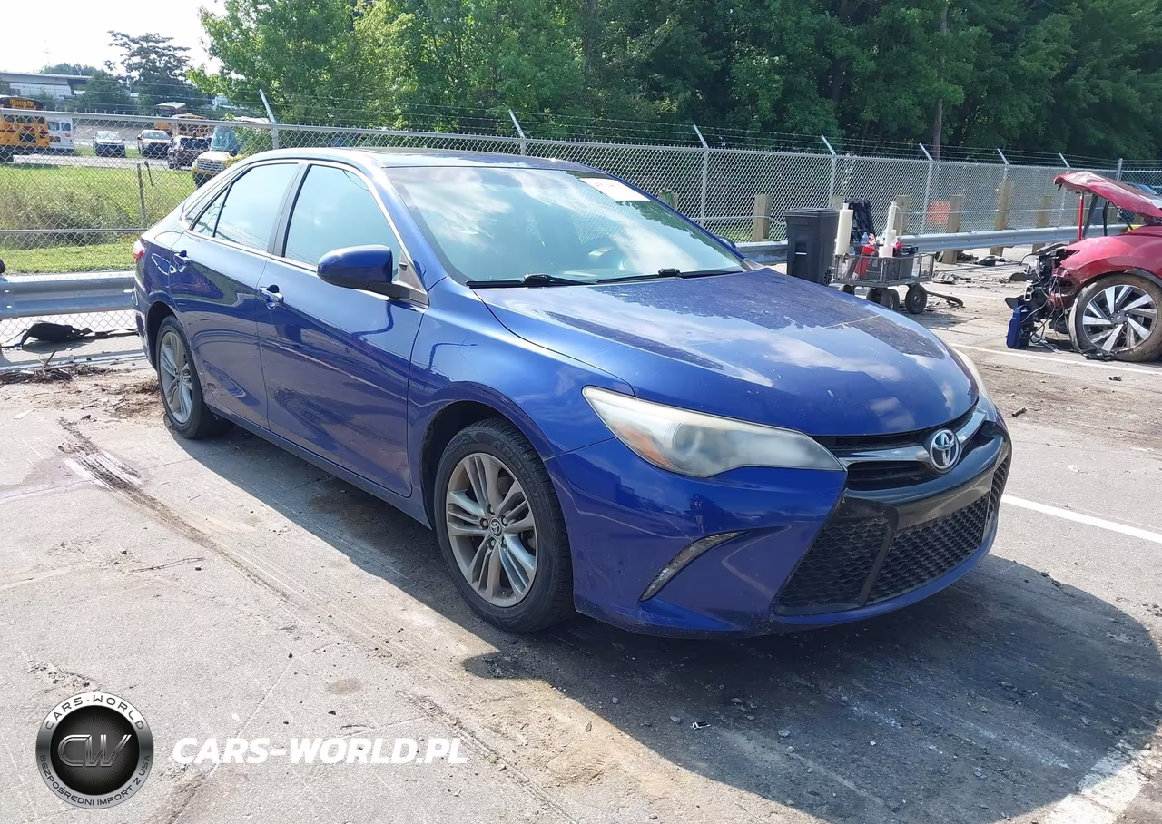 2015 Toyota Camry Se – zdjęcie 1 z 16