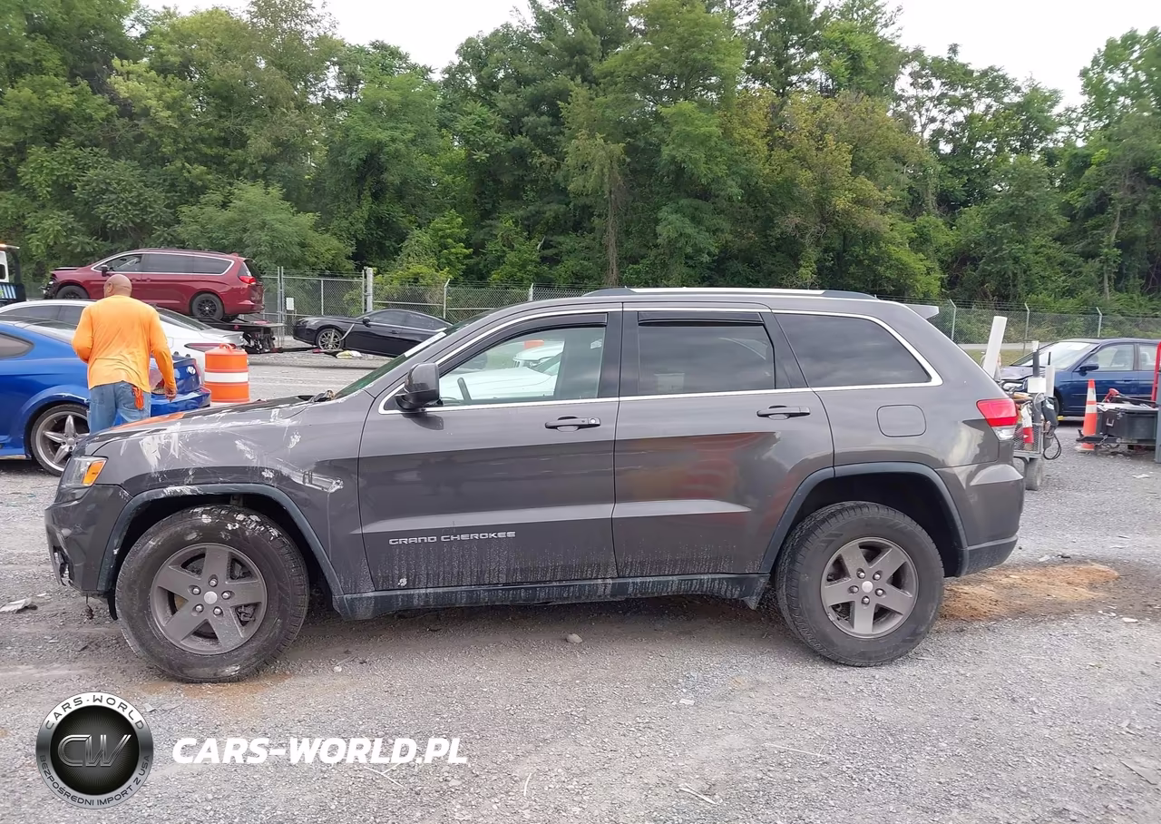2016 Jeep Grand Cherokee Laredo VIN:1C4RJFAG5GC438024 - 14