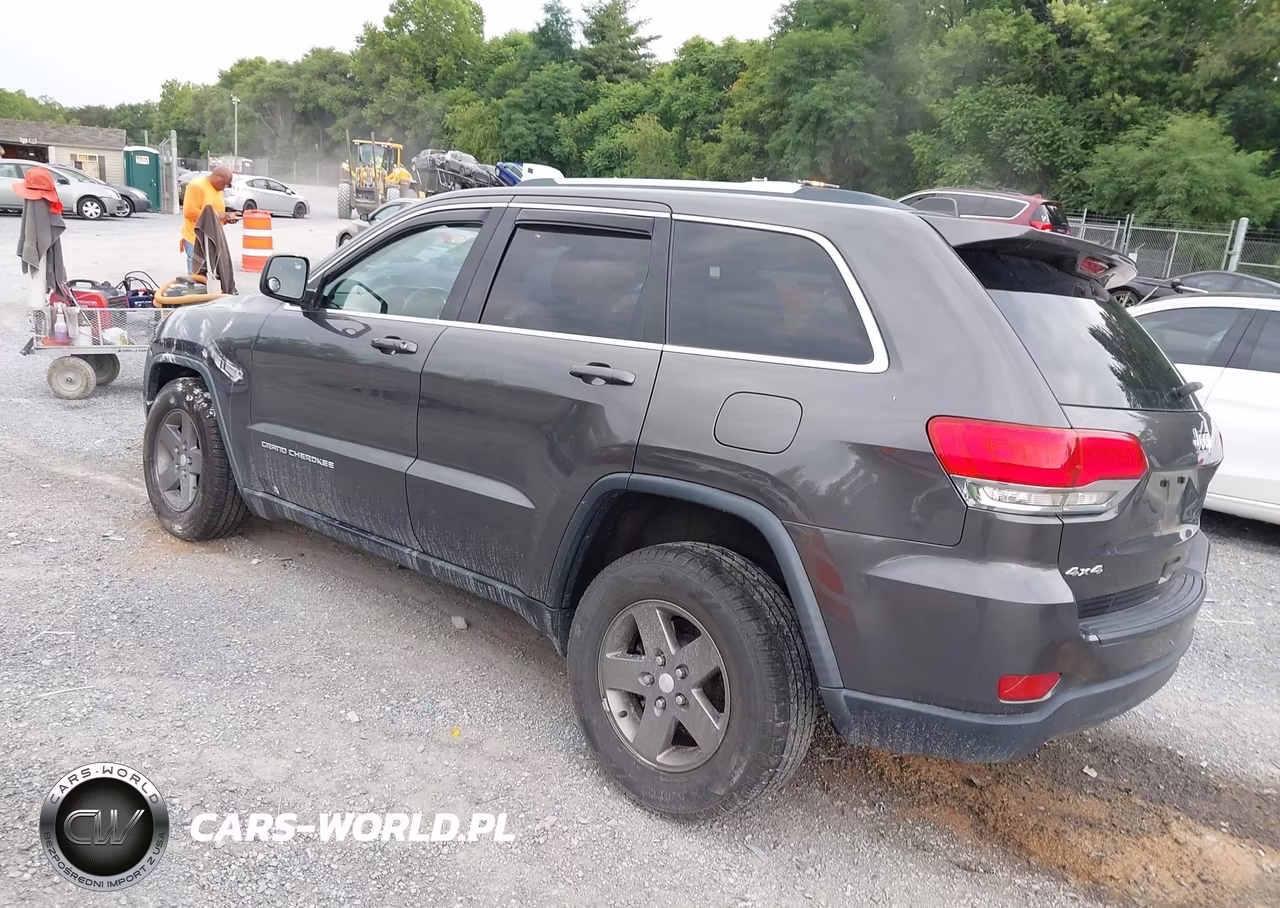 2016 Jeep Grand Cherokee Laredo VIN:1C4RJFAG5GC438024 - 3