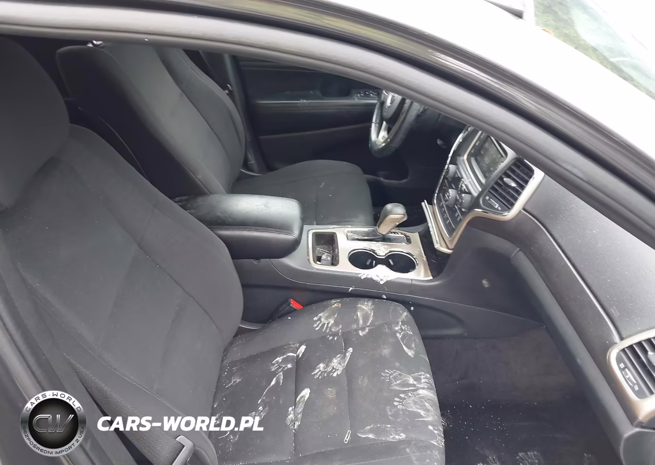 2016 Jeep Grand Cherokee Laredo VIN:1C4RJFAG5GC438024 - 5