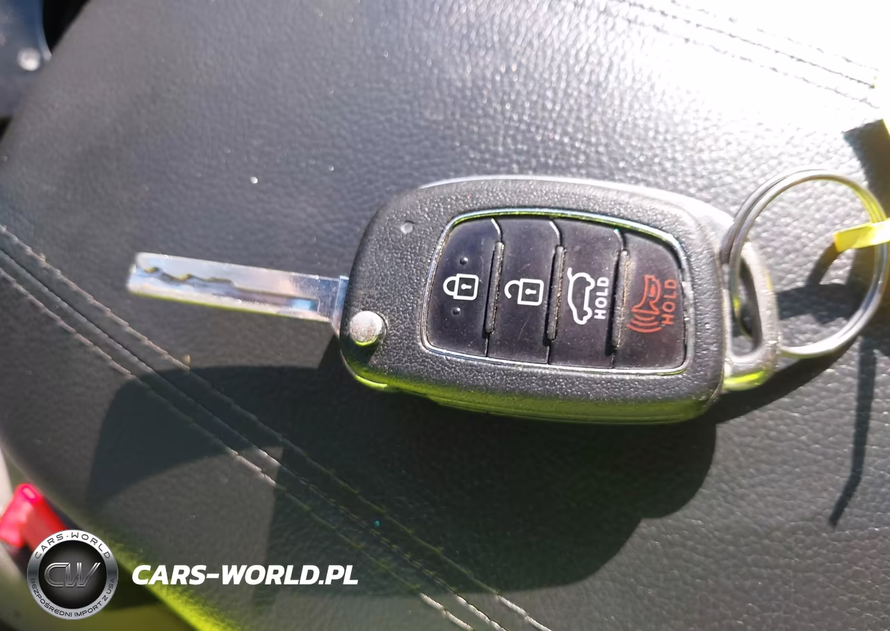2017 Hyundai Santa Fe Sport 2.4L VIN:5XYZUDLB7HG400269 - 11
