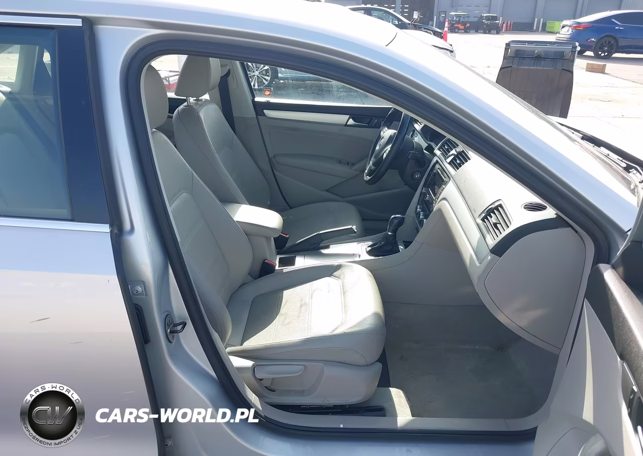 2012 Volkswagen Passat 2.5L Se VIN:1VWBP7A34CC010102 - 5