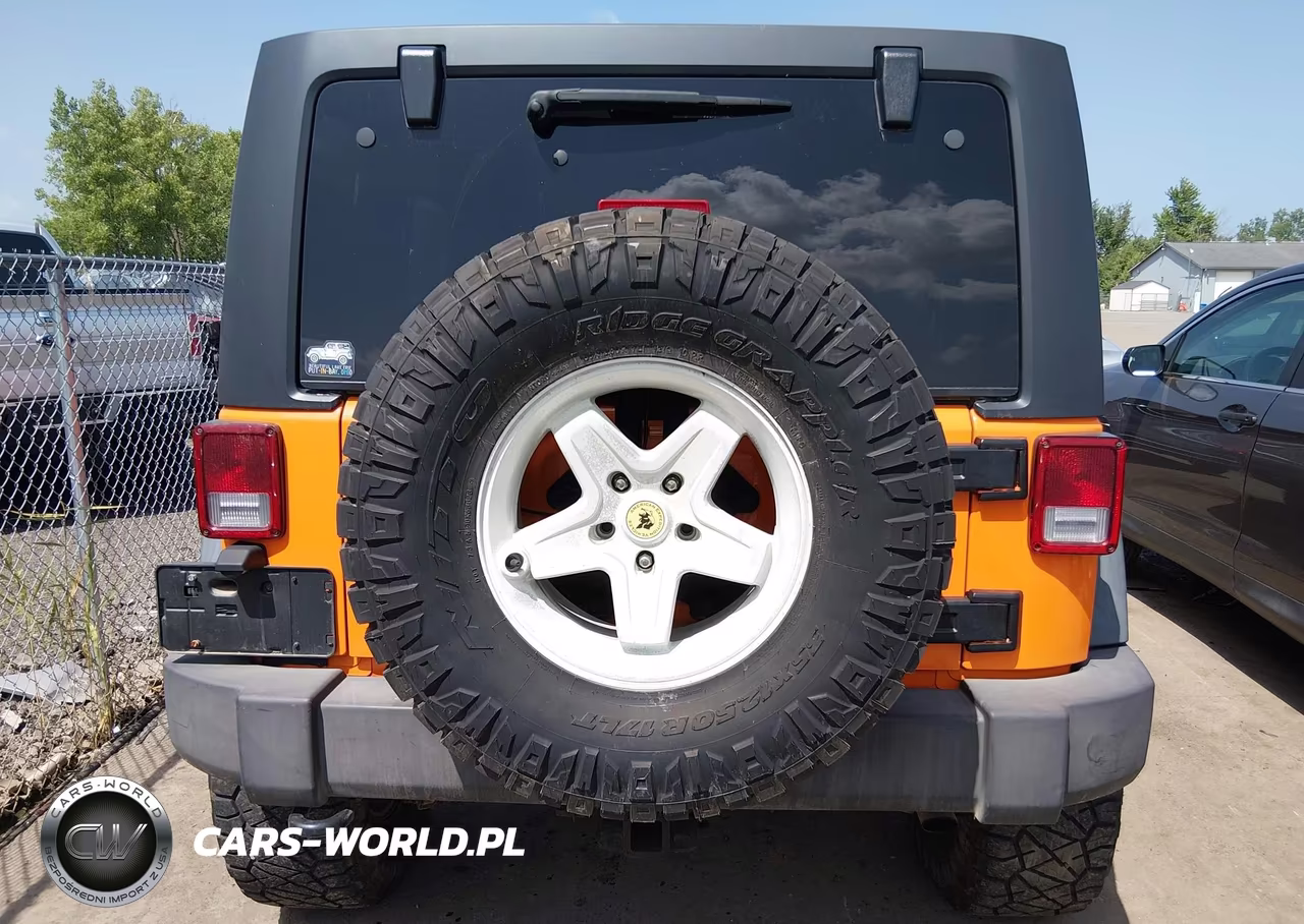 2012 Jeep Wrangler Unlimited Sport VIN:1C4BJWDG0CL222136 - 16