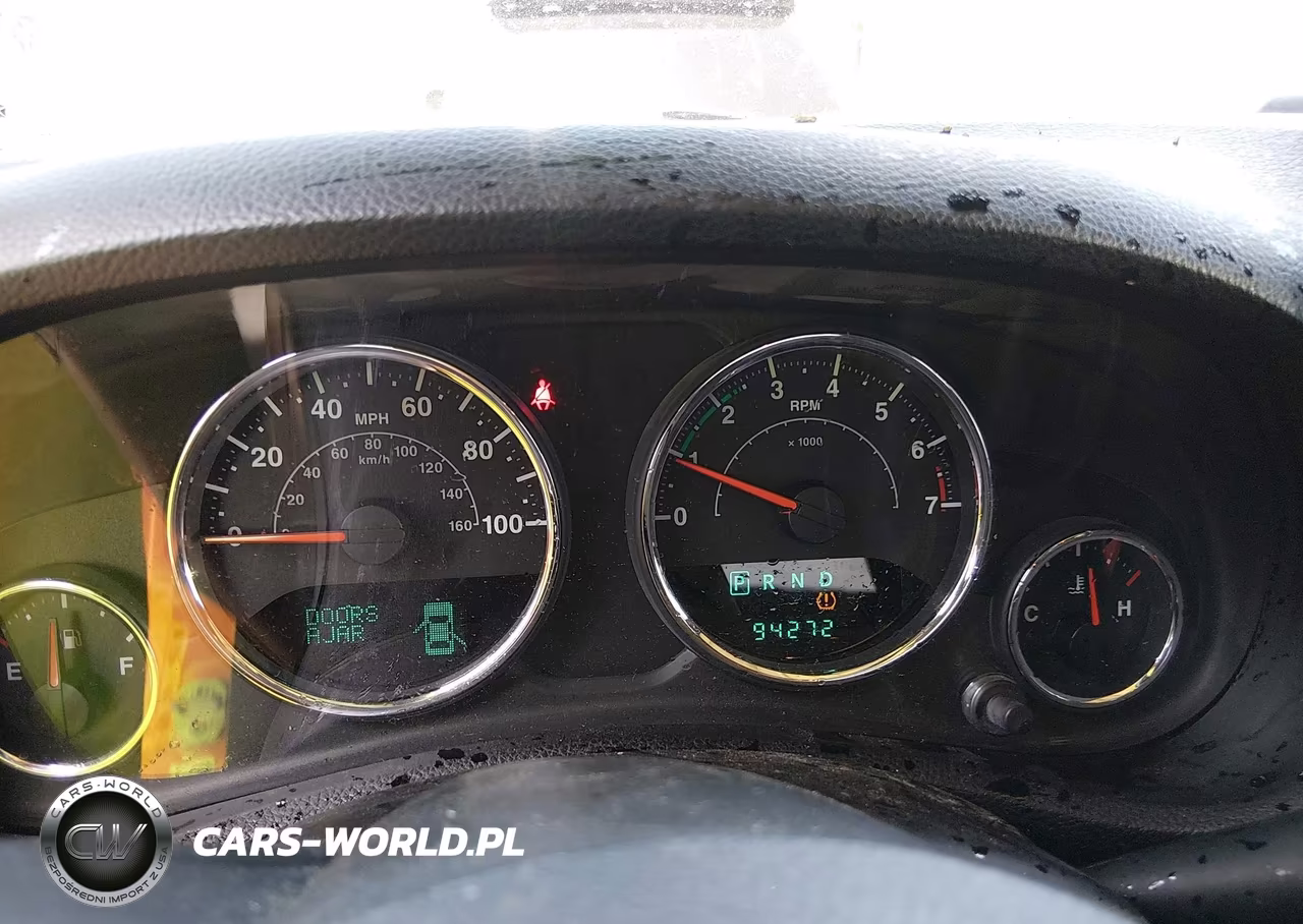 2012 Jeep Wrangler Unlimited Sport VIN:1C4BJWDG0CL222136 - 7