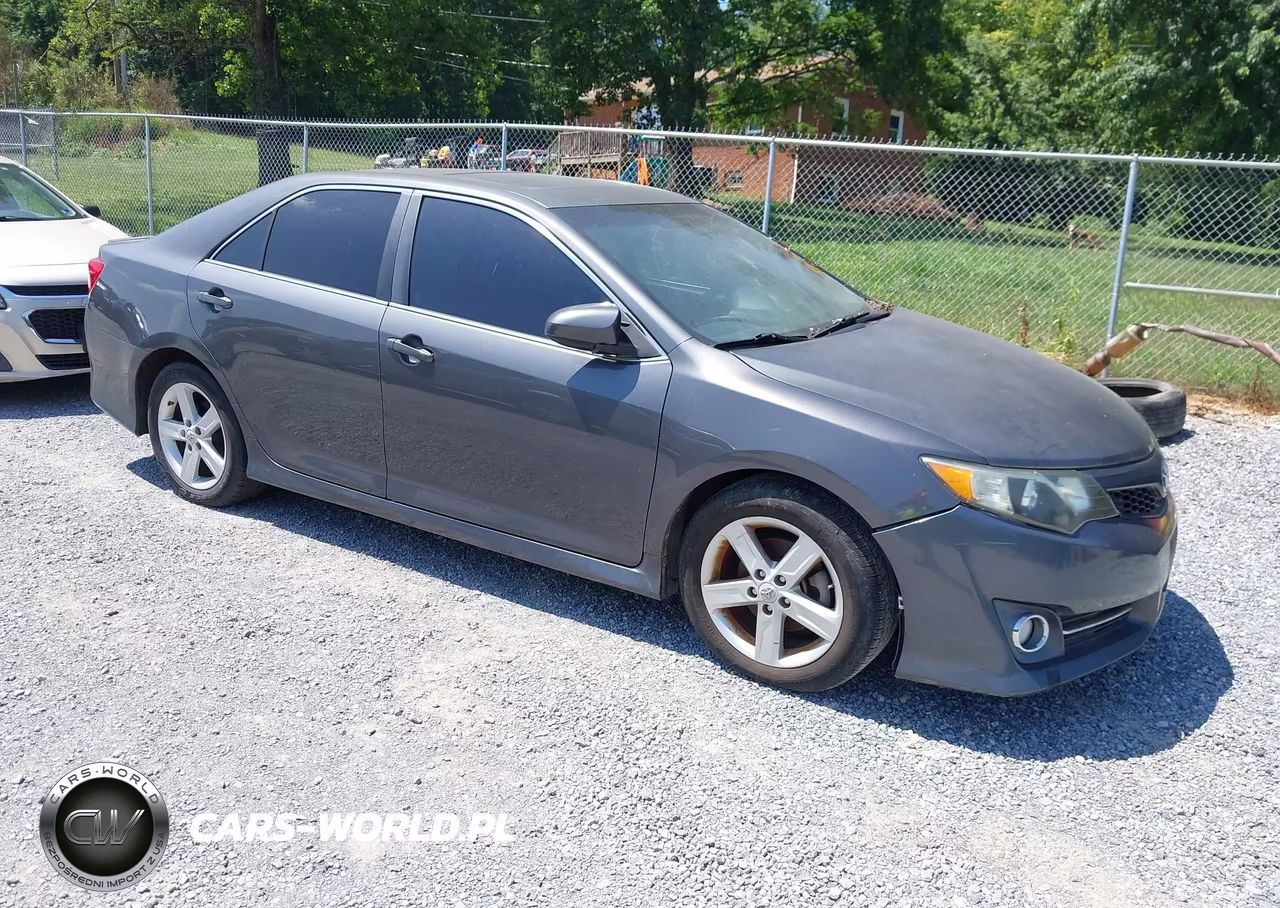 2012 Toyota Camry Se – zdjęcie 1 z 10