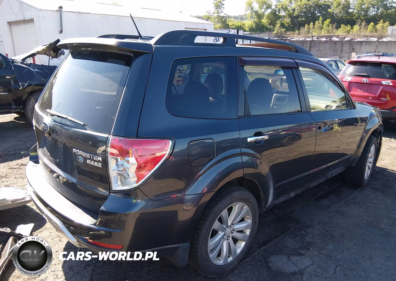 2013 Subaru Forester 2.5X Limited VIN:JF2SHAECXDH405110 - 4