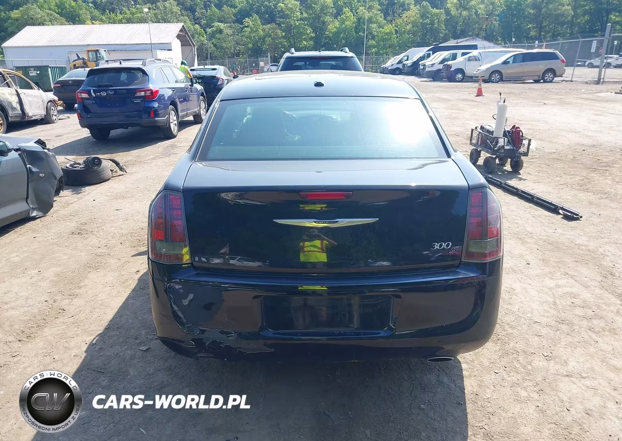 2014 Chrysler 300 300S VIN:2C3CCABT9EH323777 - 17