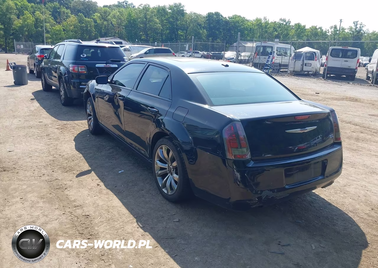2014 Chrysler 300 300S VIN:2C3CCABT9EH323777 - 3