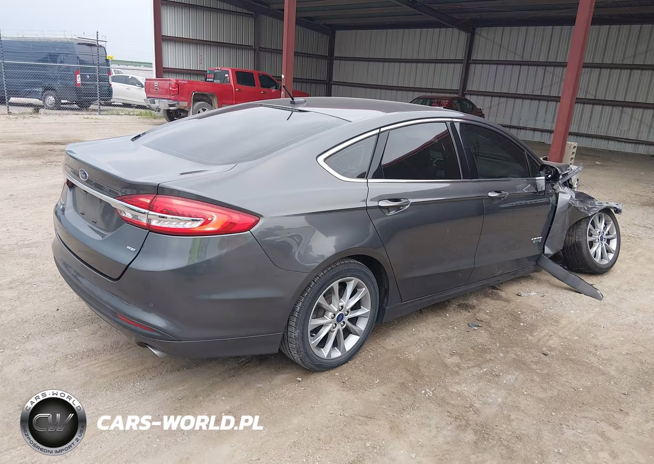2017 Ford Fusion Energi Se Luxury VIN:3FA6P0PU5HR283950 - 4