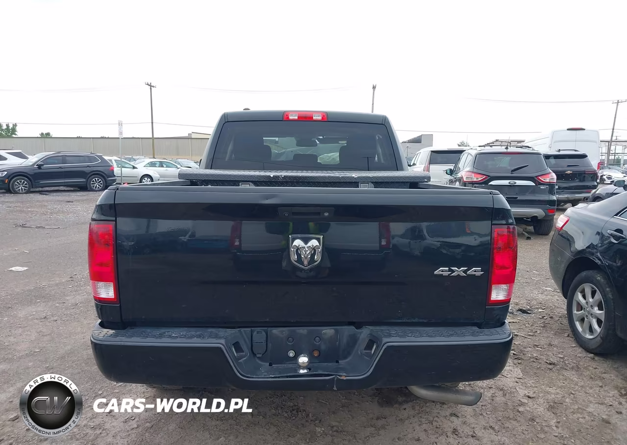 2018 Ram 1500 Express 4X4 6'4 Box VIN:1C6RR7FT5JS351619 - 17