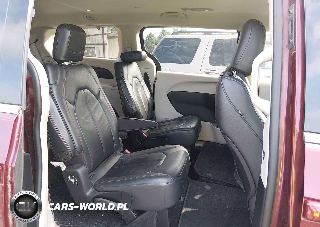 2017 Chrysler Pacifica Touring-L VIN:2C4RC1BG9HR533917 - 8