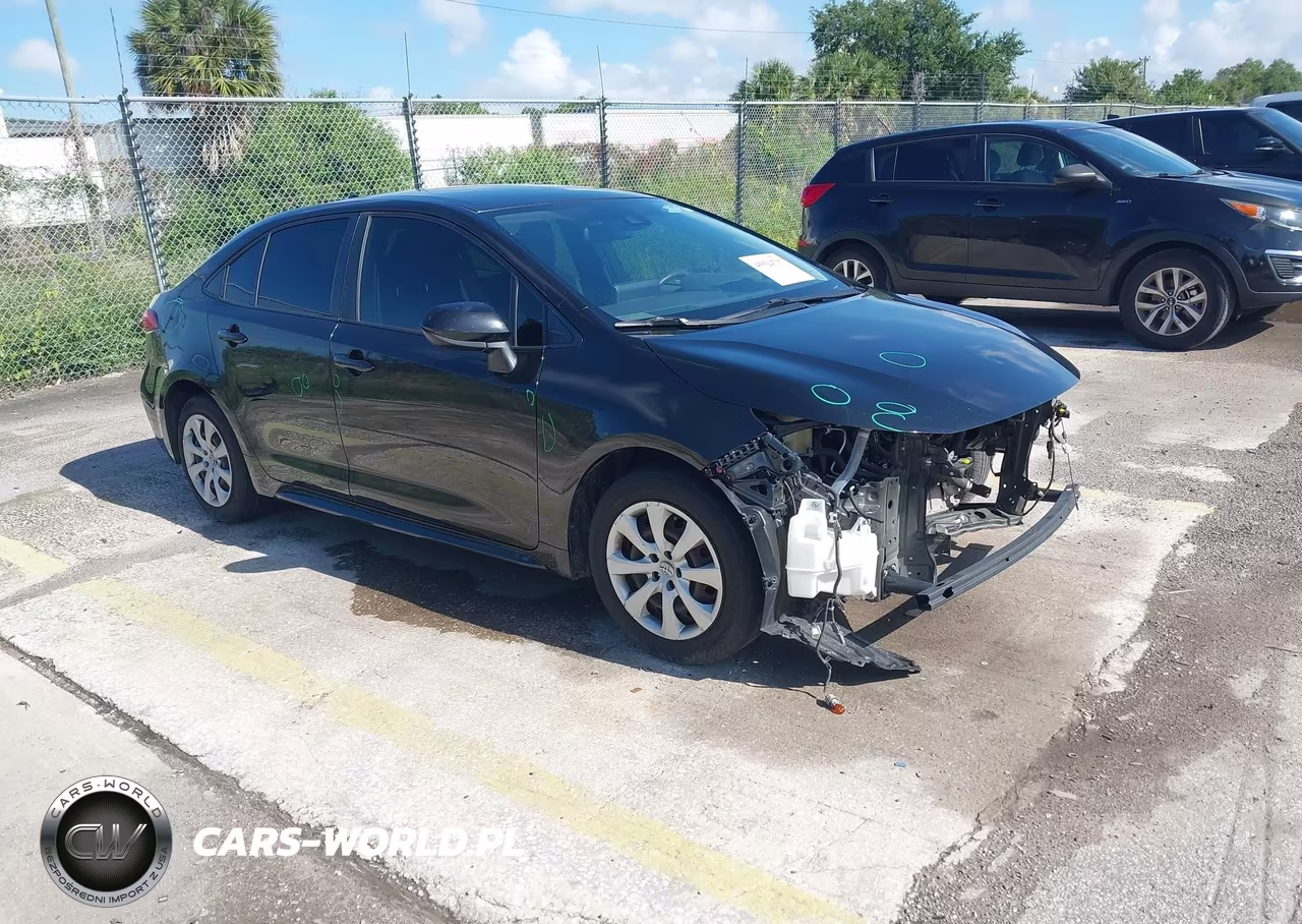 2022 Toyota Corolla Le – zdjęcie 1 z 17