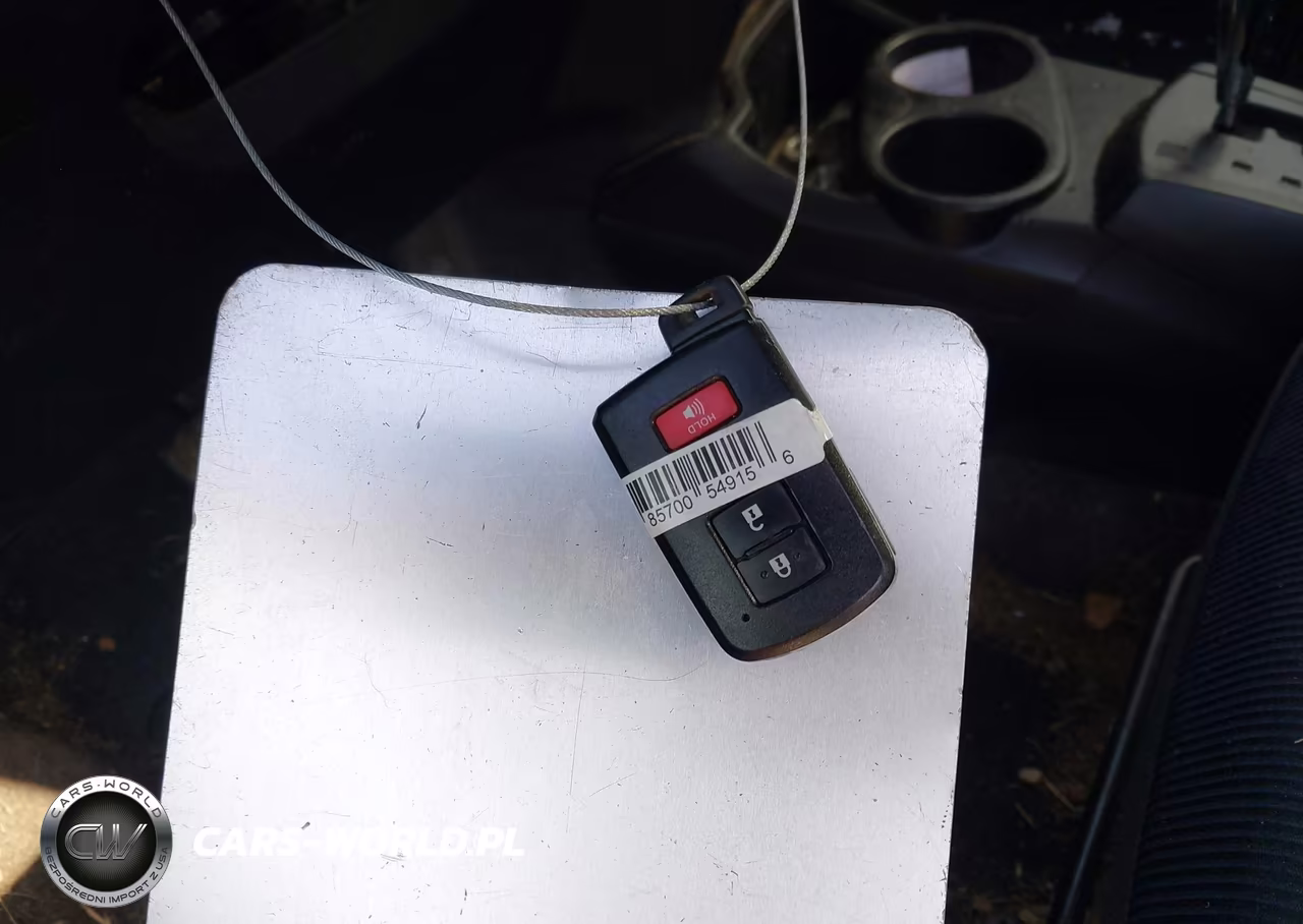 2015 Toyota Prius C Three VIN:JTDKDTB30F1098374 - 11