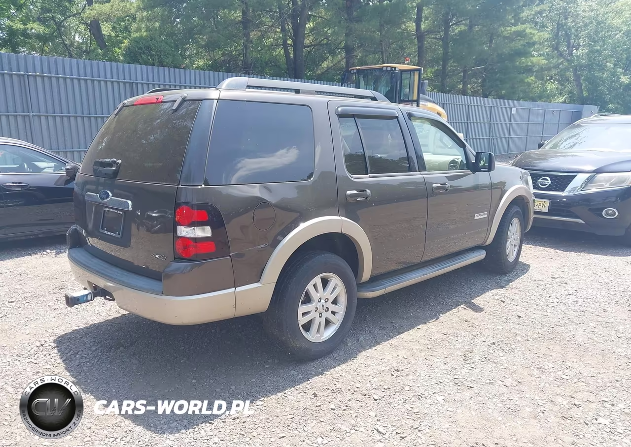 2008 Ford Explorer Eddie Bauer VIN:1FMEU74E18UA84631 - 4