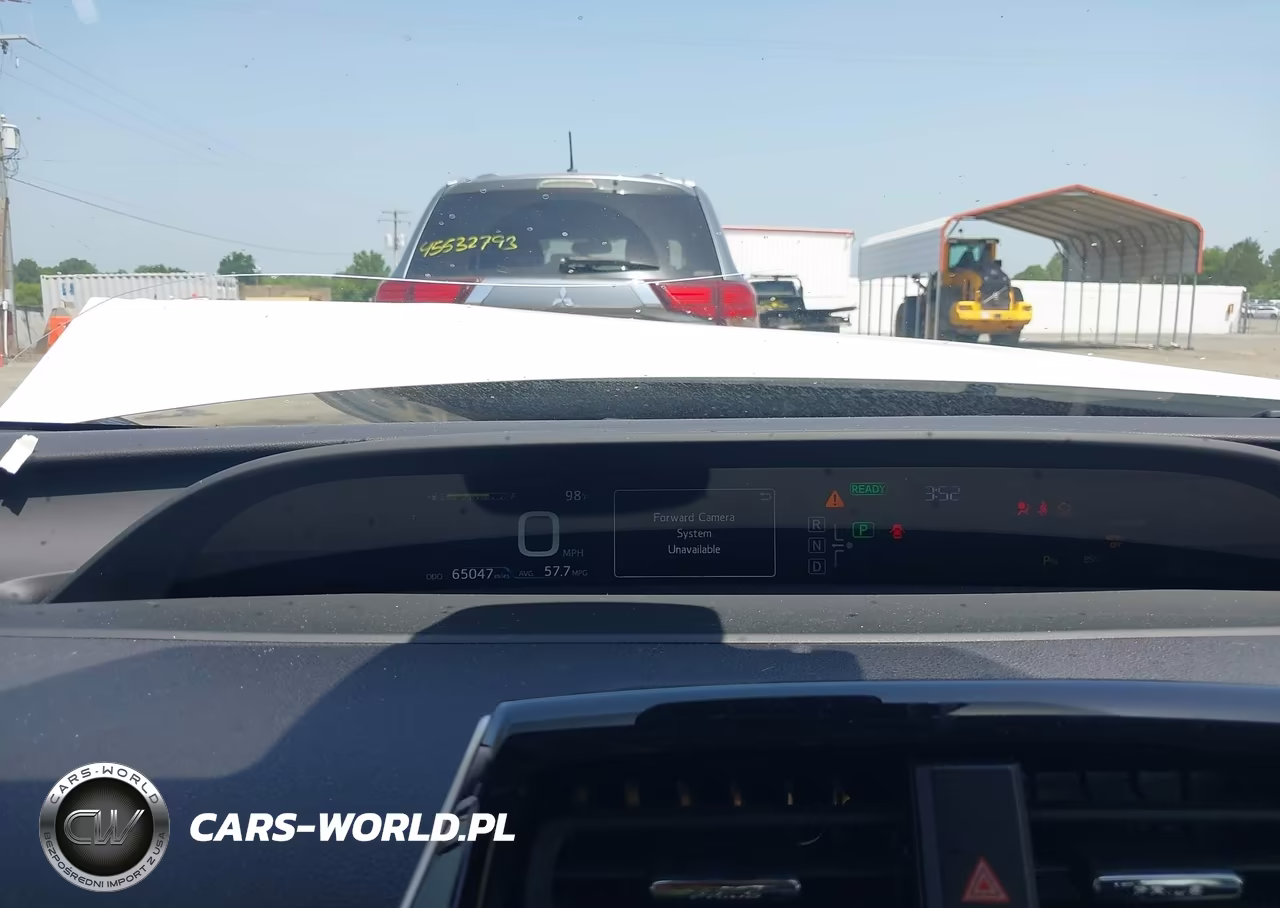 2018 Toyota Prius Three VIN:JTDKARFU4J3057502 - 7