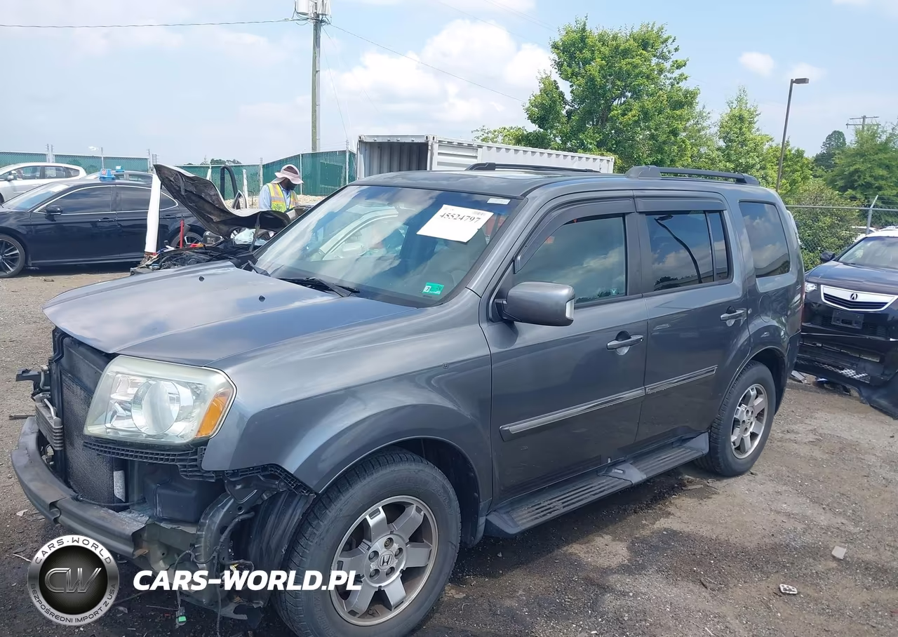 2011 Honda Pilot Touring VIN:5FNYF4H98BB025826 - 2