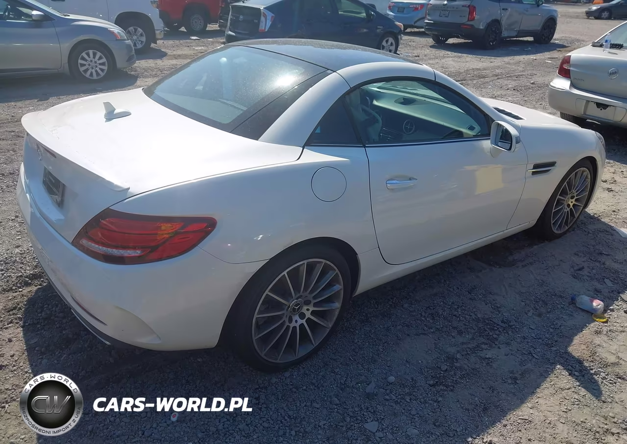 2019 Mercedes-Benz Slc 300 VIN:WDDPK3JA4KF161068 - 4