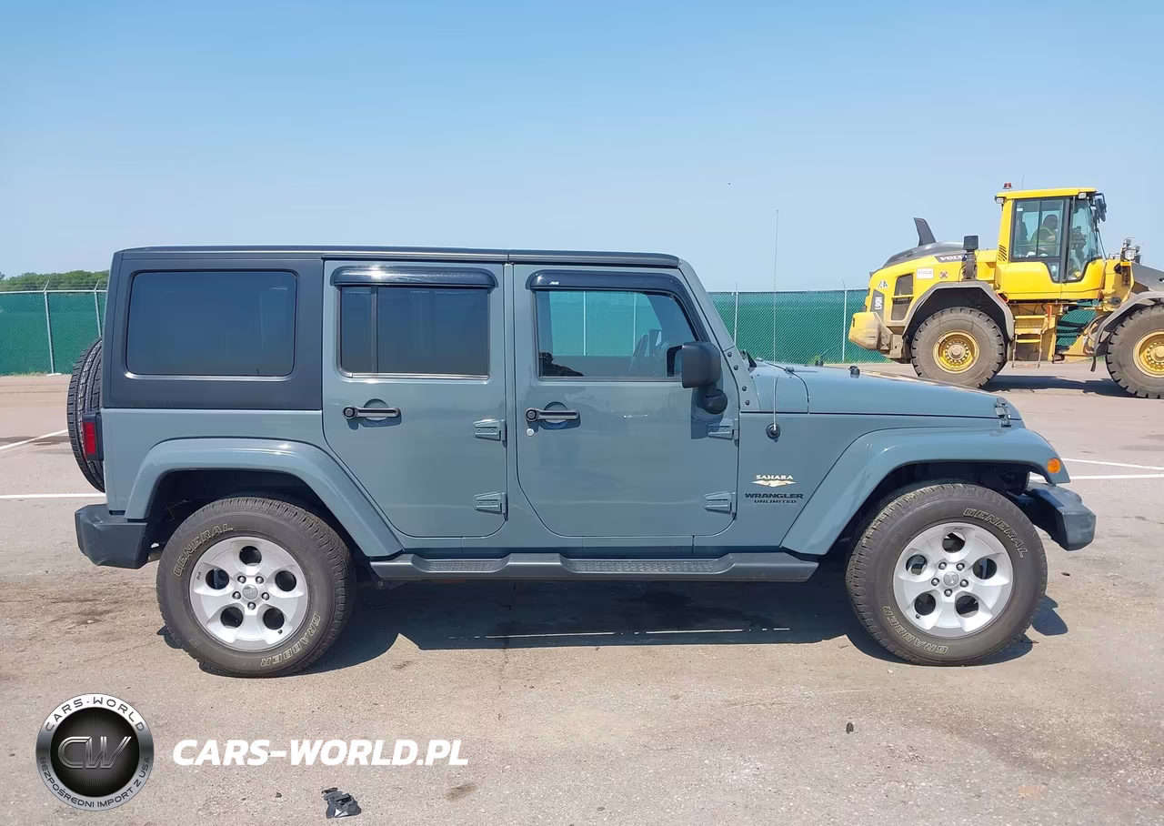 2015 Jeep Wrangler Unlimited Sahara VIN:1C4BJWEG8FL586596 - 13